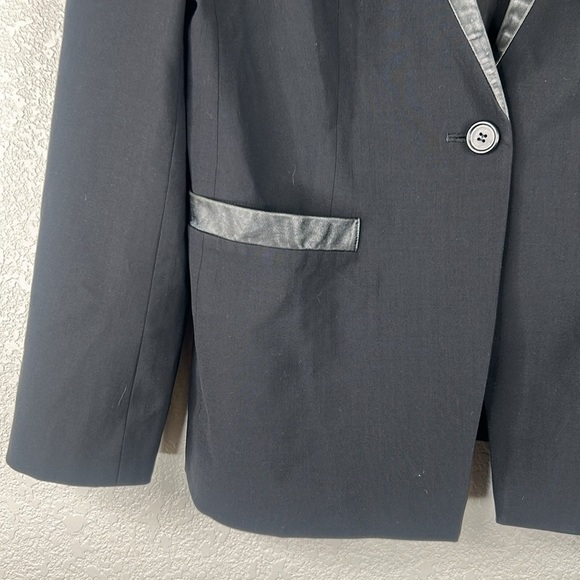 DKNY Black Classic Pleather Trim One Button Wool Blend Career Blazer Size 10 - Picture 2 of 8